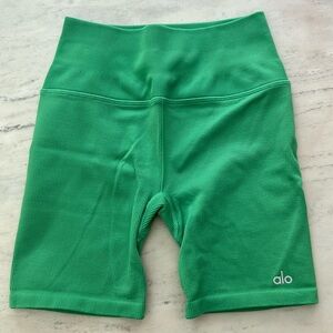 Alo shorts